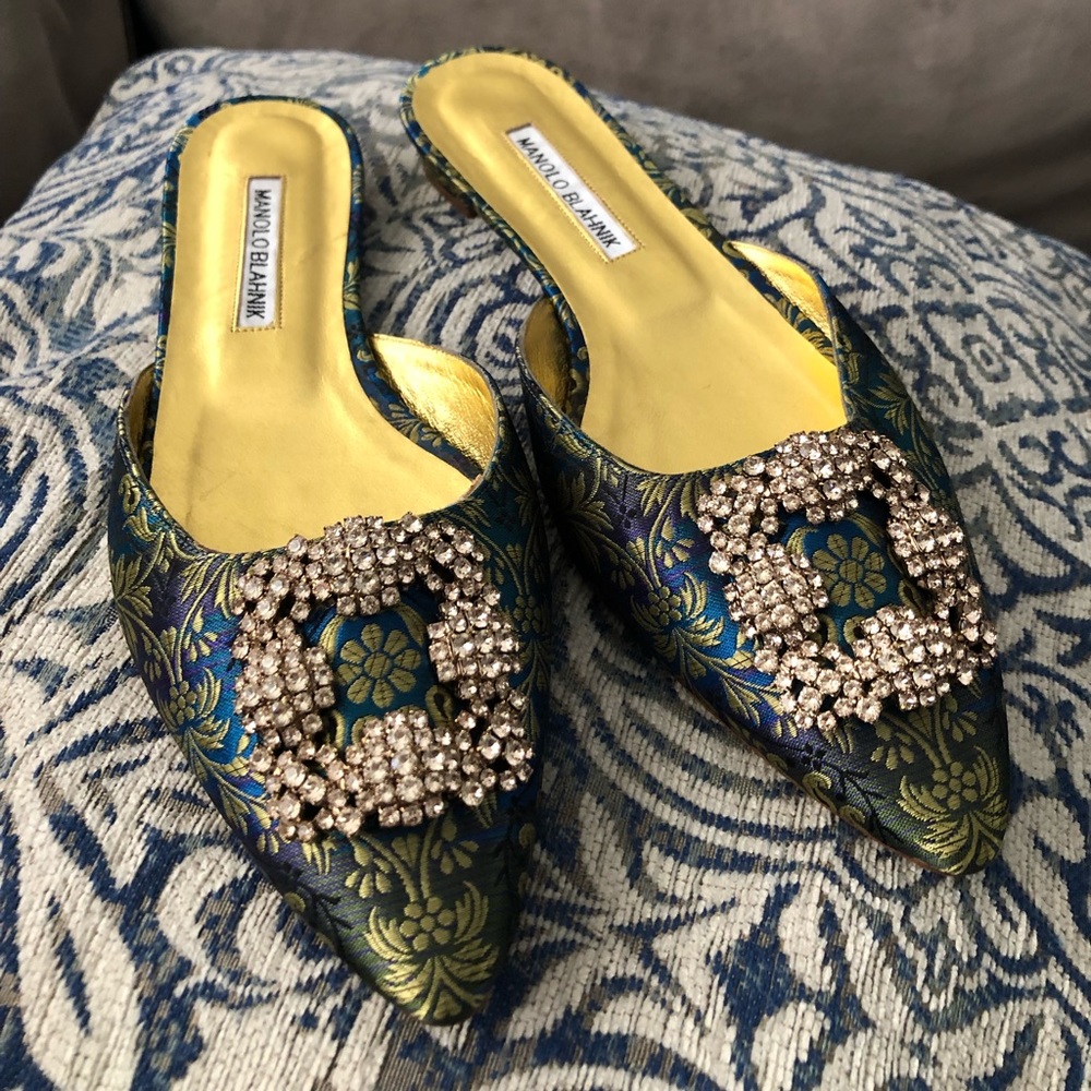100% Manolo Blahnik Hangisi Crystal Mule, 38.5